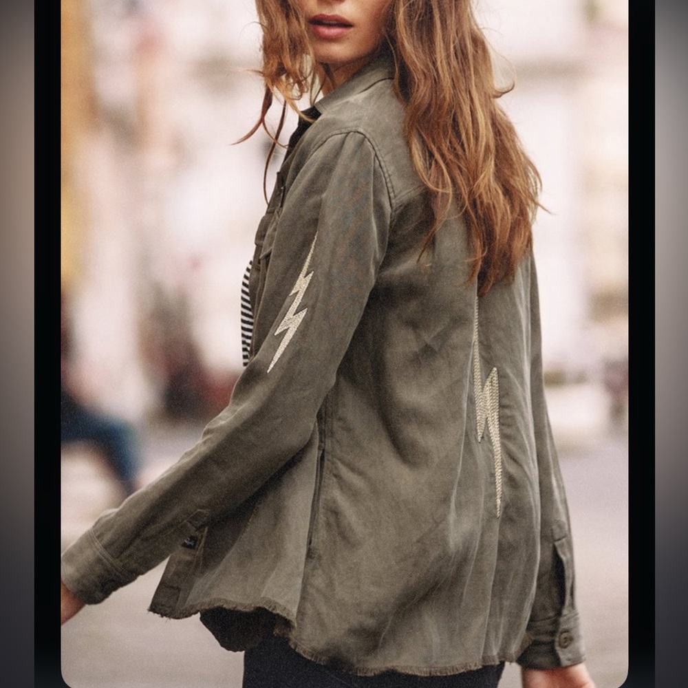 RAILS Loren Shirt in Olive Lightening Bolts Extra Small